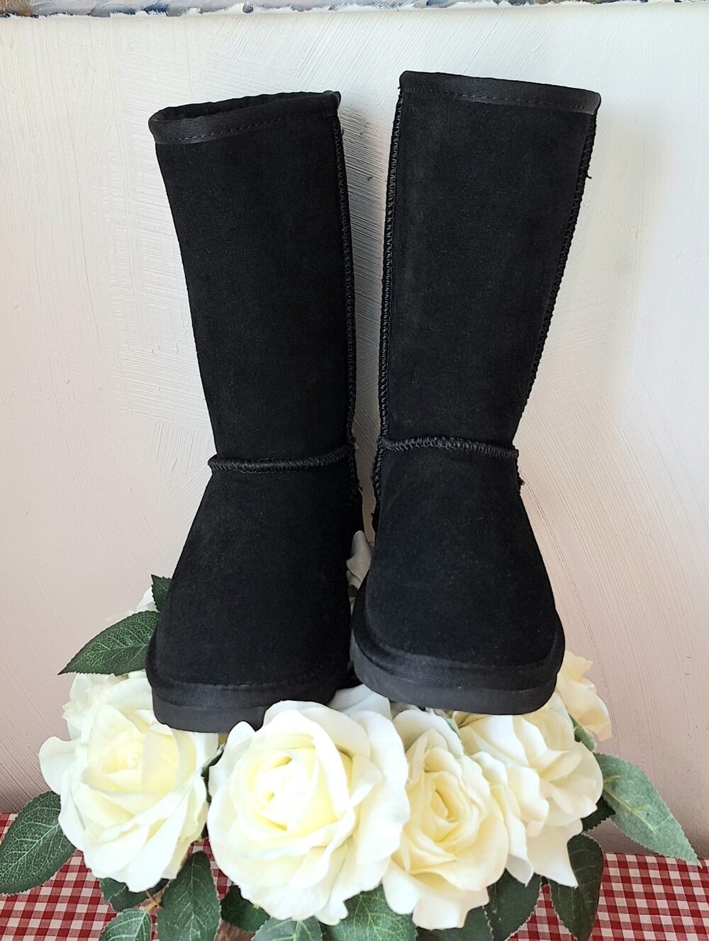 BearPaw "Christine Tall" Cow Suede Boot Kids size 4 Style #31084